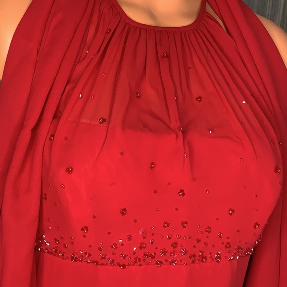 Red Dress - Picture 3 of 7